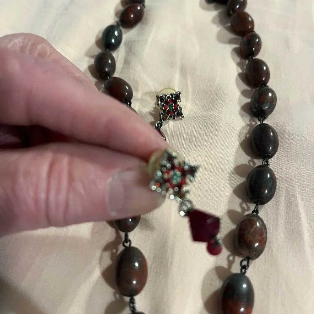 Ornate Red and Brown Cross Pendant Necklace Earring Set - Picture 4 of 4